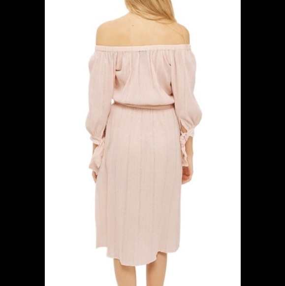 Super cute off the  shoulder shirt dress - Picture 2 of 7